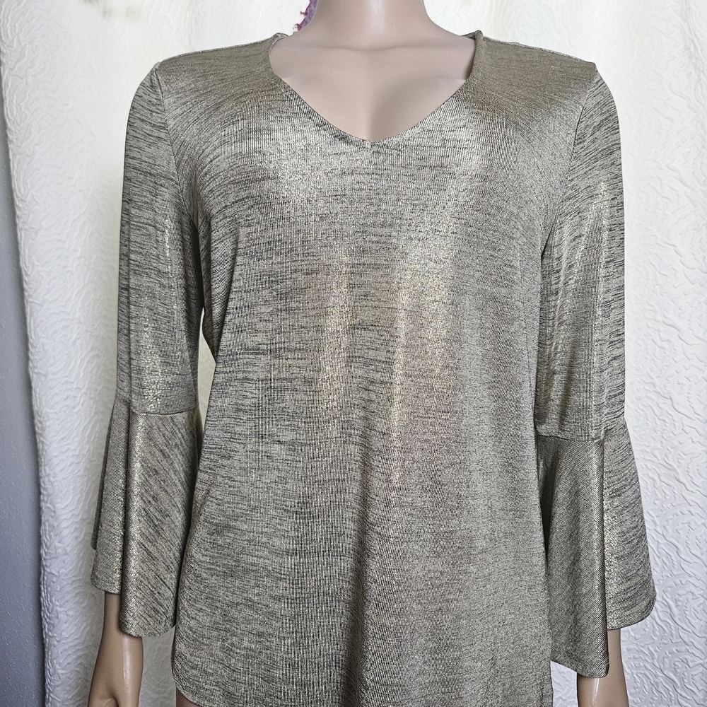 Valerie Stevens Green Bell Sleeve Blouse